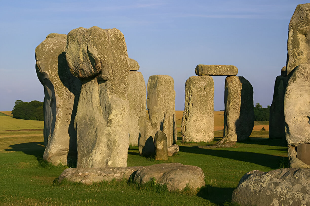 Stonehenge tours